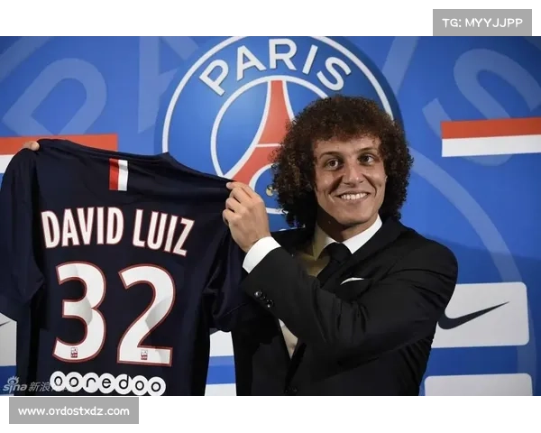 大卫路易斯在球队中的角色定位与场上位置选择分析